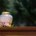 MANTENER LAS CENIZAS DEL FAMILIAR EN CASA